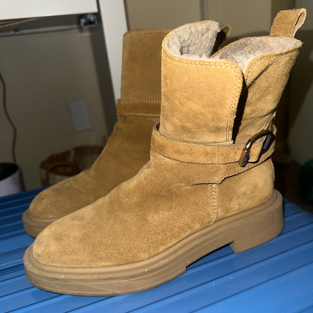 Zara Tan Suede Ankle Boots